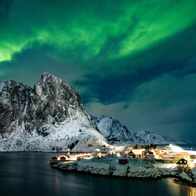 SPECIALE CAPODANNO ARTICO: NORVEGIA SOTTO L’AURORA – TROMSØ, HARSTAD E LOFOTEN – 8 GIORNI/ 7 NOTTI
