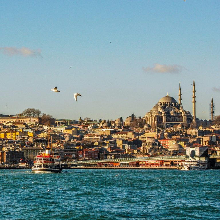 ISTANBUL: DUE MONDI SUL BOSFORO – 4 GIORNI/ 3 NOTTI – PARTENZE GARANTITE OGNI SABATO DA MARZO A NOVEMBRE 2027